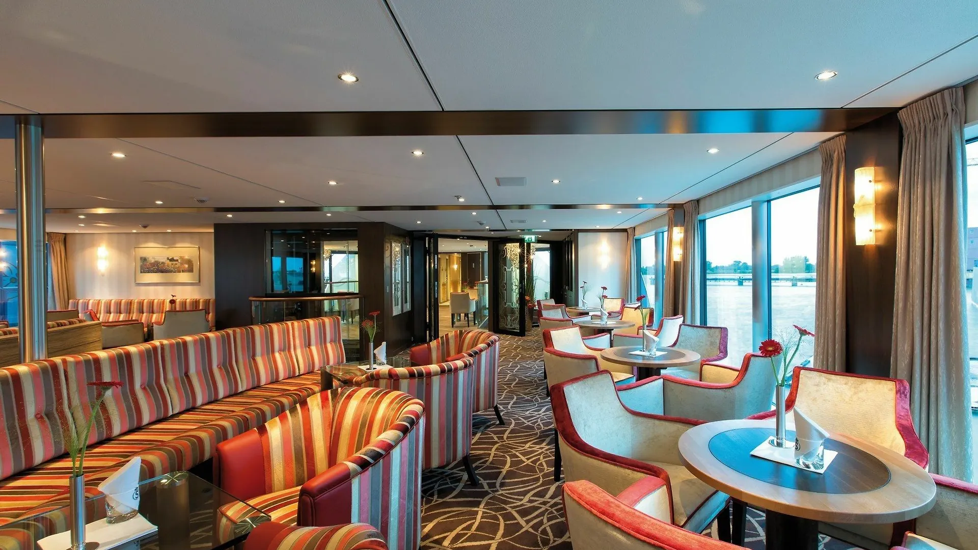Crossgates Hotelship 4 Star - Altstadt - Koeln