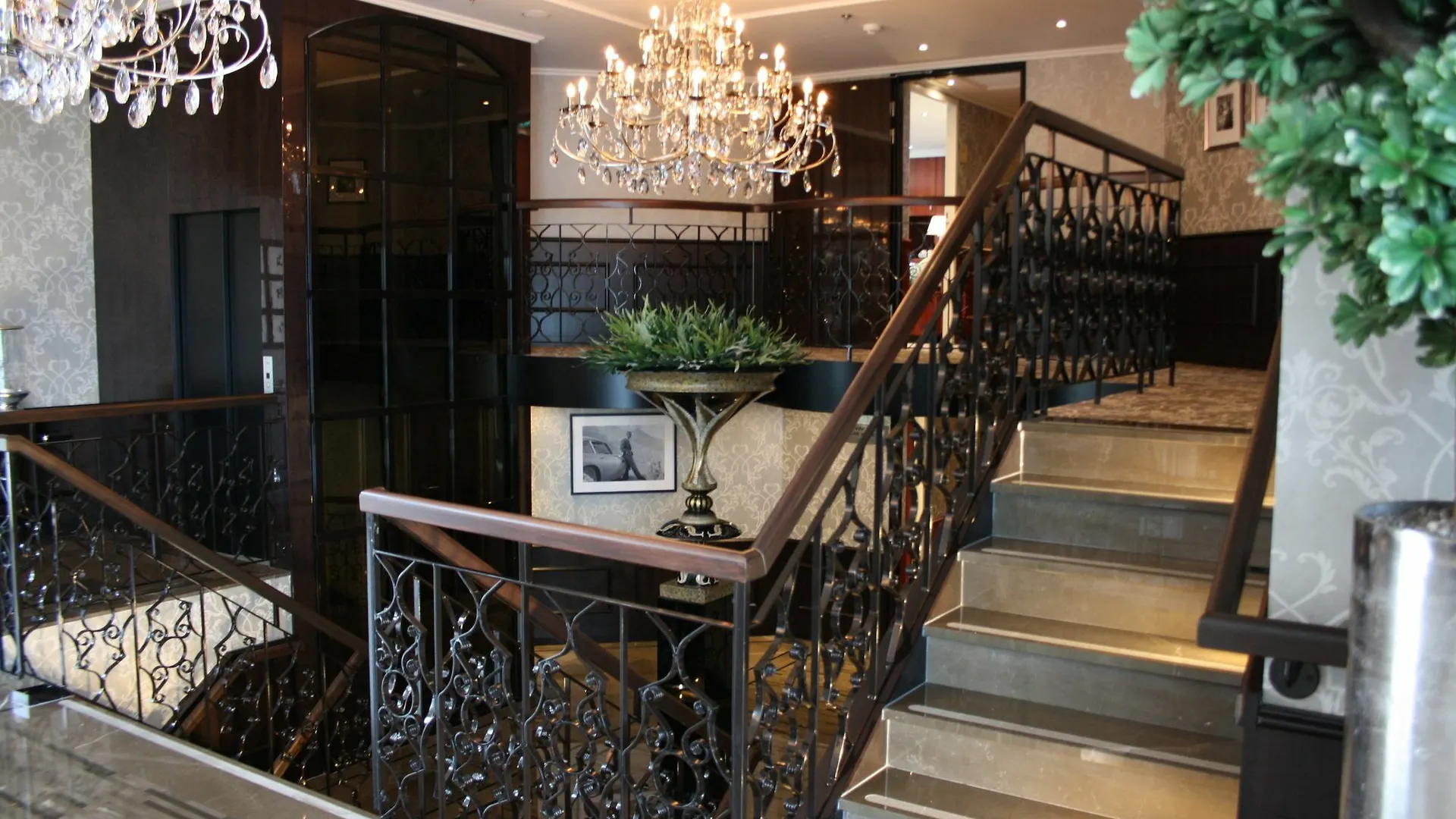 Crossgates Hotelship 4 Star - Altstadt - Koeln 3*, Köln Tyskland