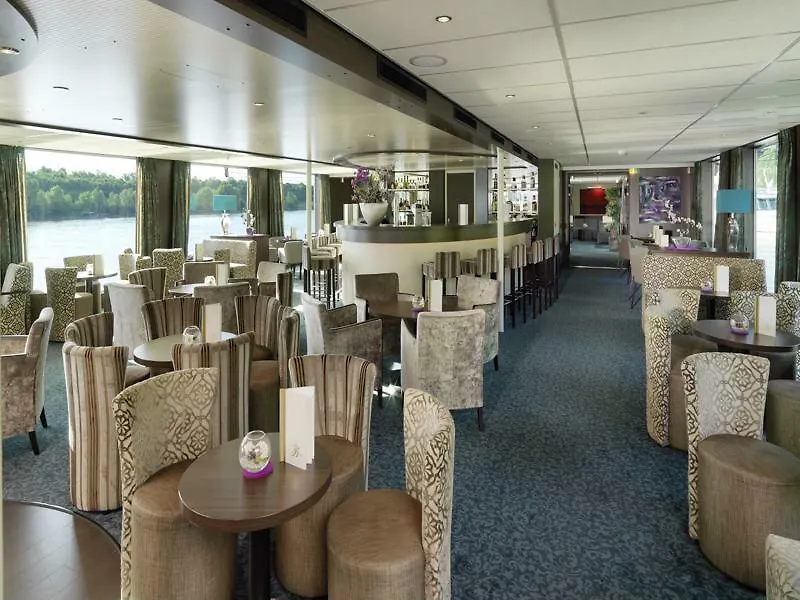 Crossgates Hotelship 4 Star - Altstadt - Koeln Hotell