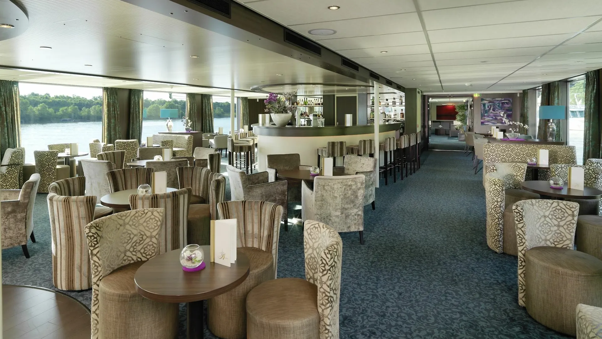 Crossgates Hotelship 4 Star - Altstadt - Koeln Köln