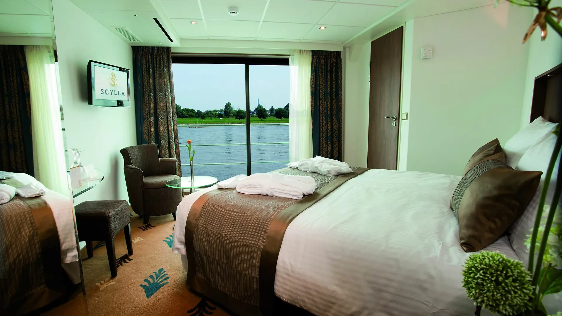 Crossgates Hotelship 4 Star - Altstadt - Koeln Hotell Köln