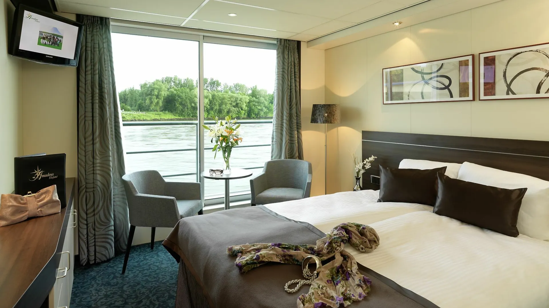 Crossgates Hotelship 4 Star - Altstadt - Koeln 3*, Köln